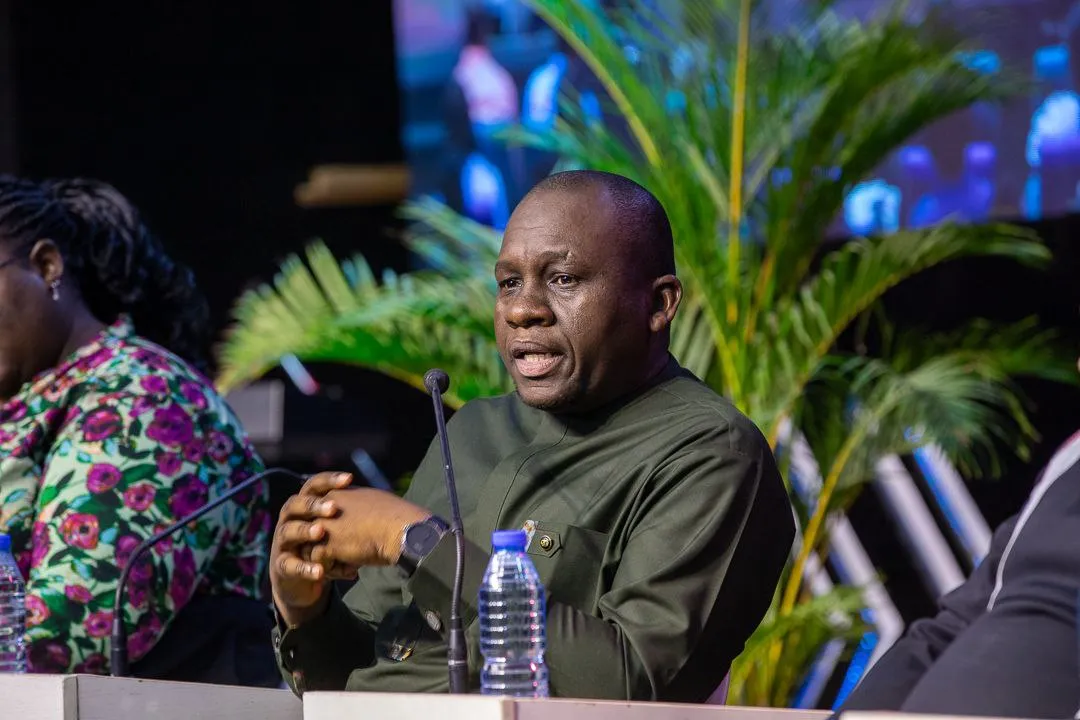 Seun Onakoya speaking on a leadership panel – keynote speaker in Nigeria